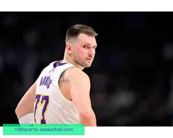 东契奇生涯第七次荣膺月最佳 场均37分8篮板7助攻获防守提名