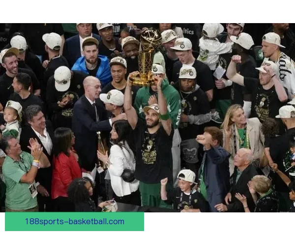 联盟各队不怕勇士再夺一冠但担心他们休赛期疯狂补强全力冲冠